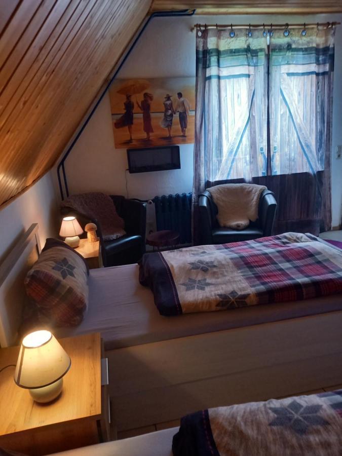 Monteurwohnung Aroba Fehrenbach ภายนอก รูปภาพ